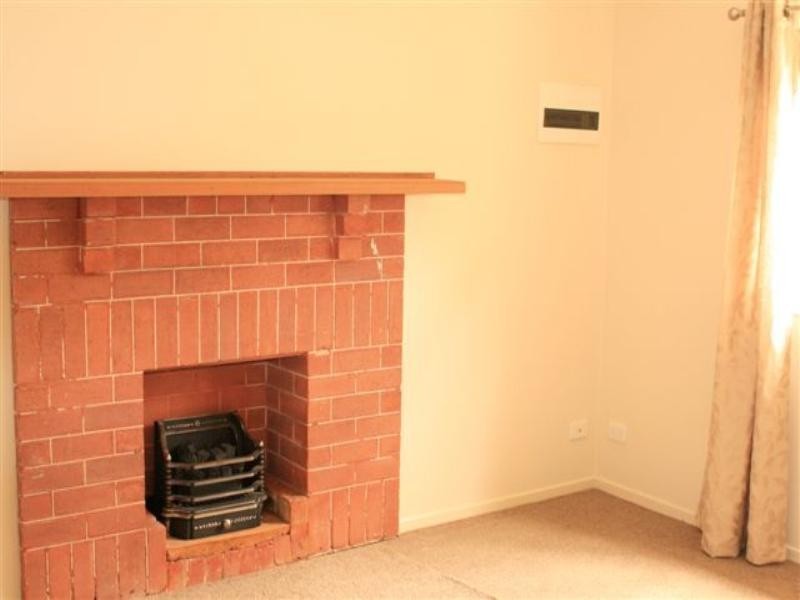 1/41  Simpson Street, Kyneton VIC 3444