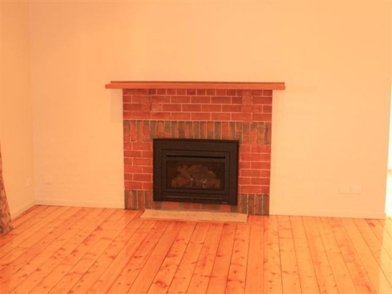 1/41  Simpson Street, Kyneton VIC 3444