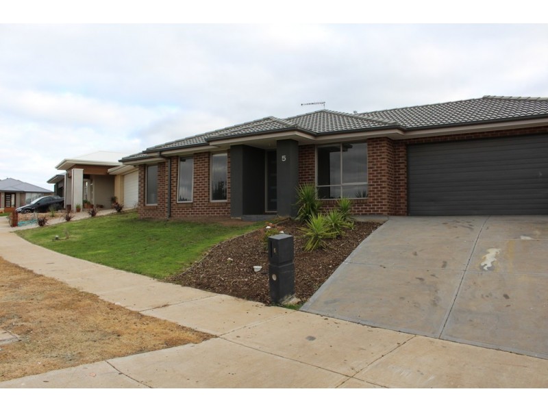 5 Lampton Way, Sunbury VIC 3429