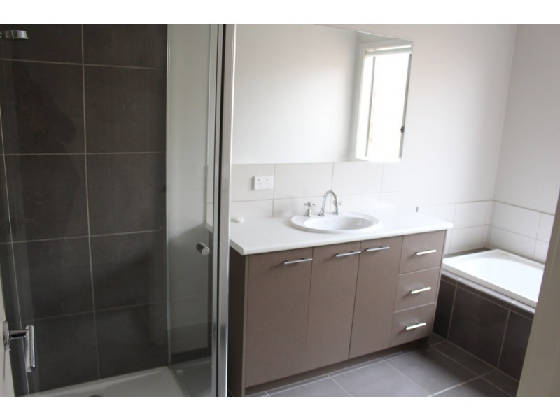 5 Lampton Way, Sunbury VIC 3429