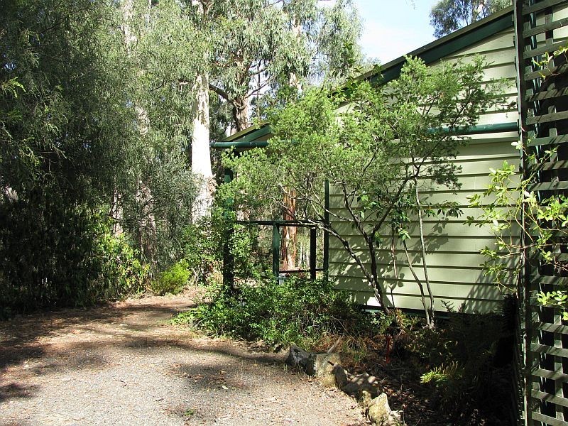 77 Ryans Road, Woodend VIC 3442