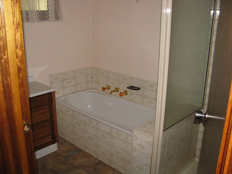 77 Ryans Road, Woodend VIC 3442