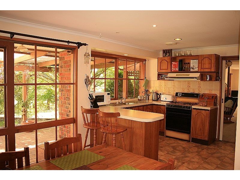 7 Clarke Crescent, Kyneton VIC 3444