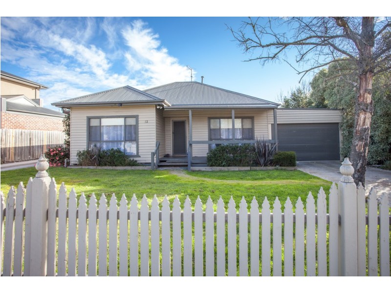 Unit 1, 12 Rodney Street, Gisborne VIC 3437