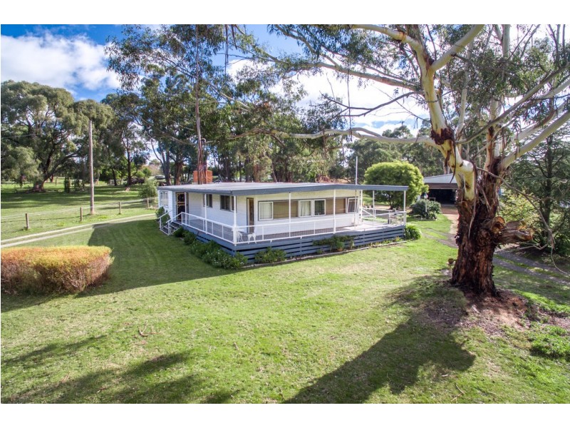 138 Walsh Road, Bullengarook VIC 3437