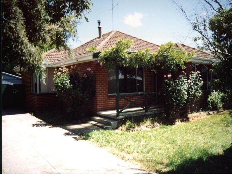 25 Howey Street, Gisborne VIC 3437