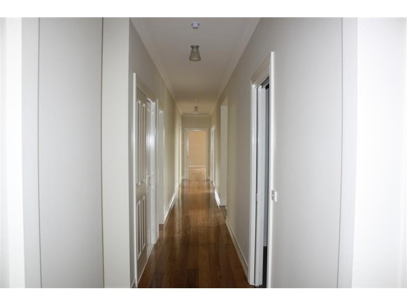 25 Howey Street, Gisborne VIC 3437