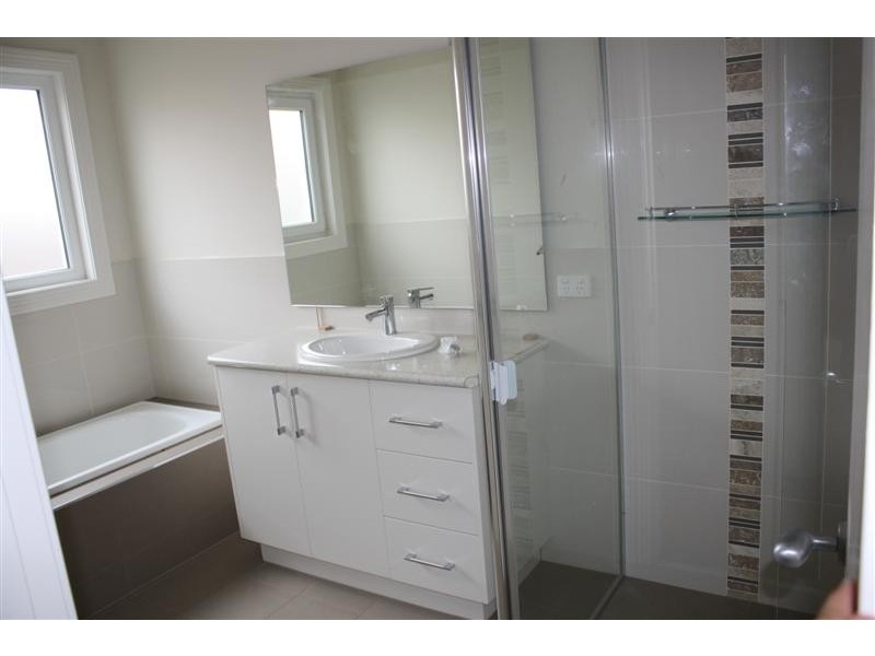 25 Howey Street, Gisborne VIC 3437