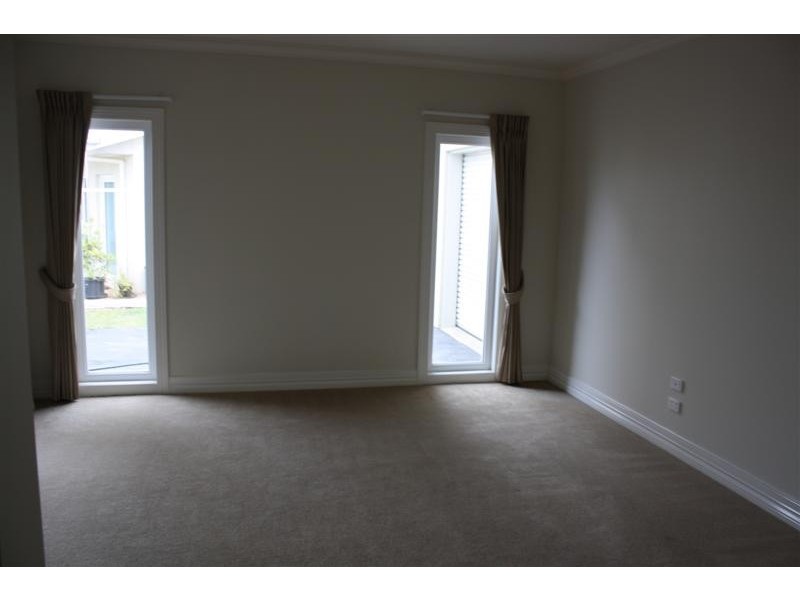 25 Howey Street, Gisborne VIC 3437