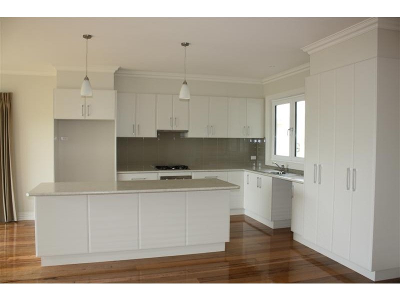 25 Howey Street, Gisborne VIC 3437