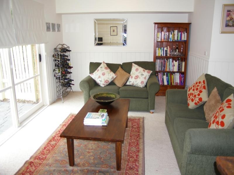 17 Scenic Crt, Gisborne VIC 3437