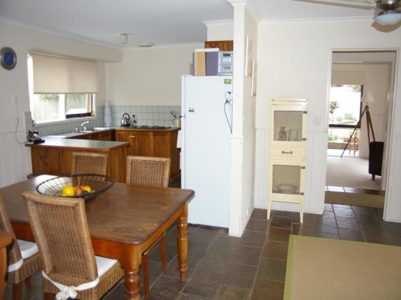 17 Scenic Crt, Gisborne VIC 3437