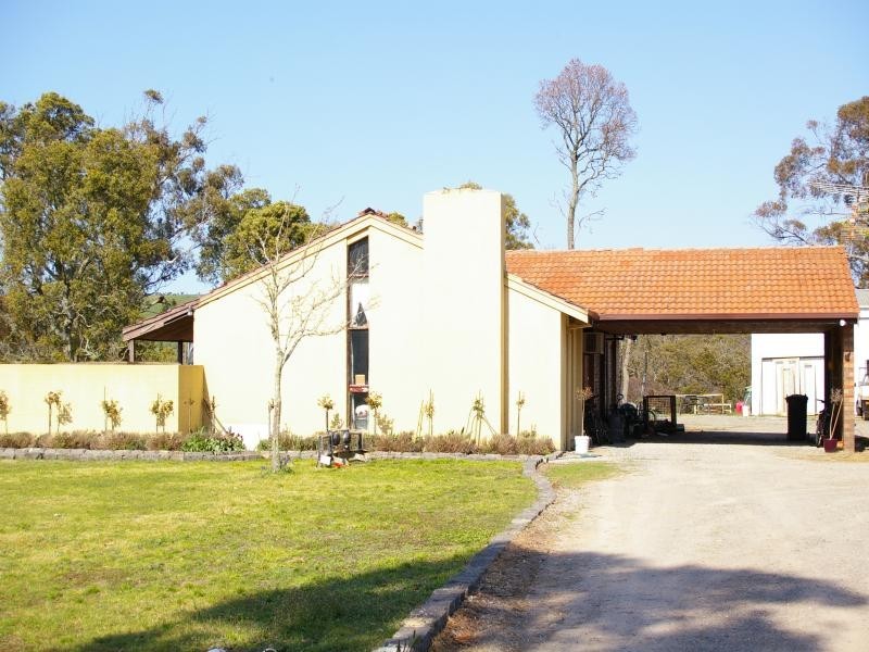 917 Bacchus Marsh Rd*, Gisborne VIC 3437