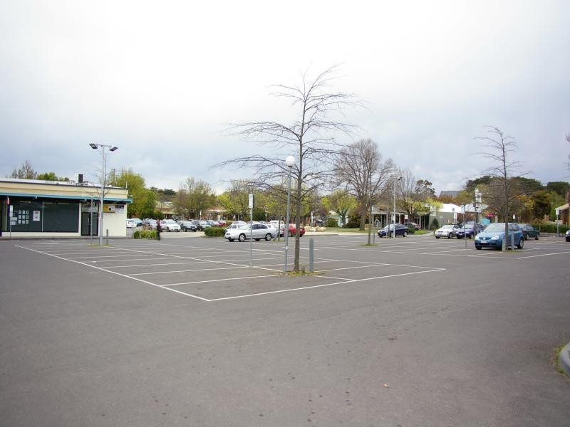 16 Prince St, Gisborne VIC 3437