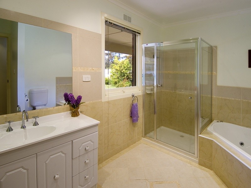 112 Gap Rd, Riddells Creek VIC 3431