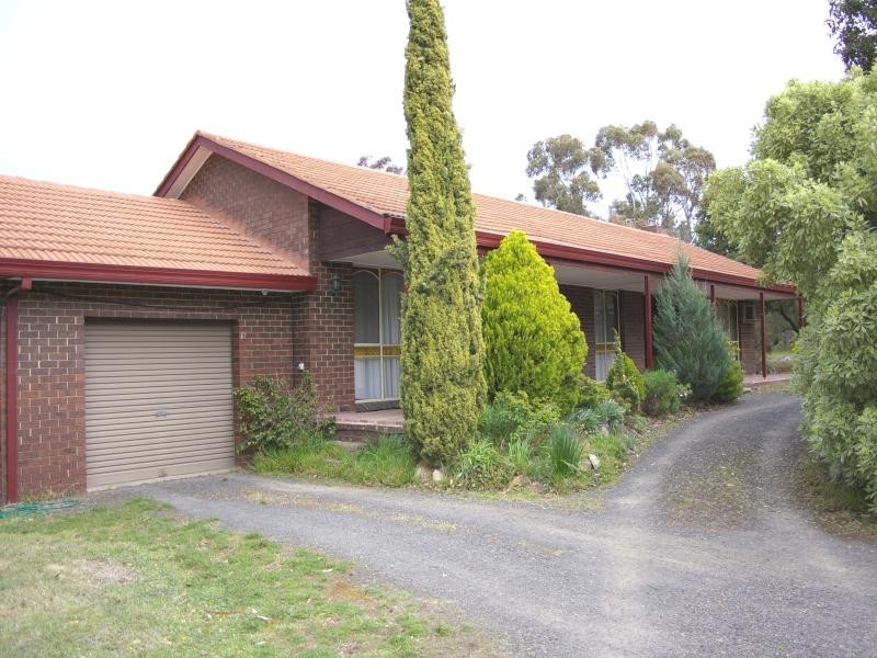 47 Sandy Creek Rd, Riddells Creek VIC 3431