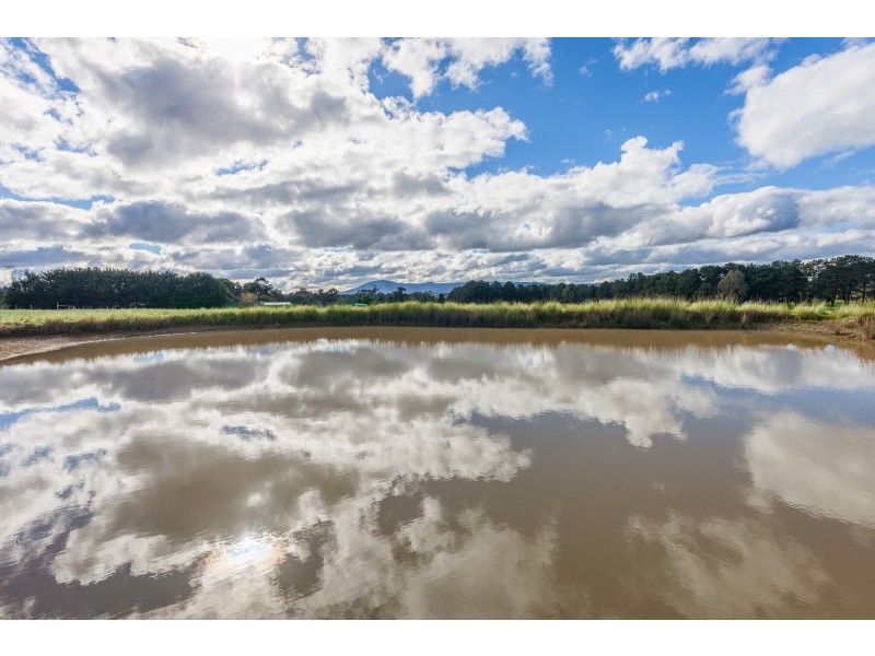 46 Heather Road, Gisborne VIC 3437