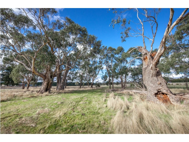 46 Heather Road, Gisborne VIC 3437