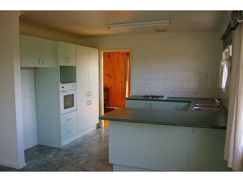 27 Racecourse Road, Riddells Creek VIC 3431