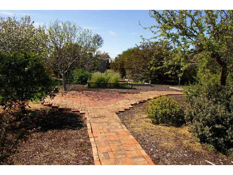 27 Racecourse Road, Riddells Creek VIC 3431