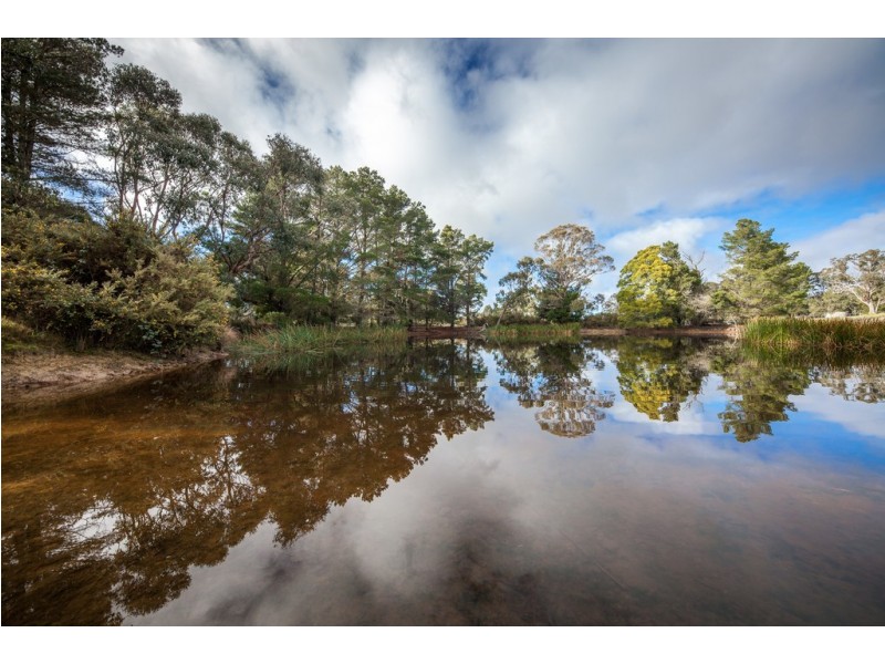 392 Black Forest Drive, Macedon VIC 3440