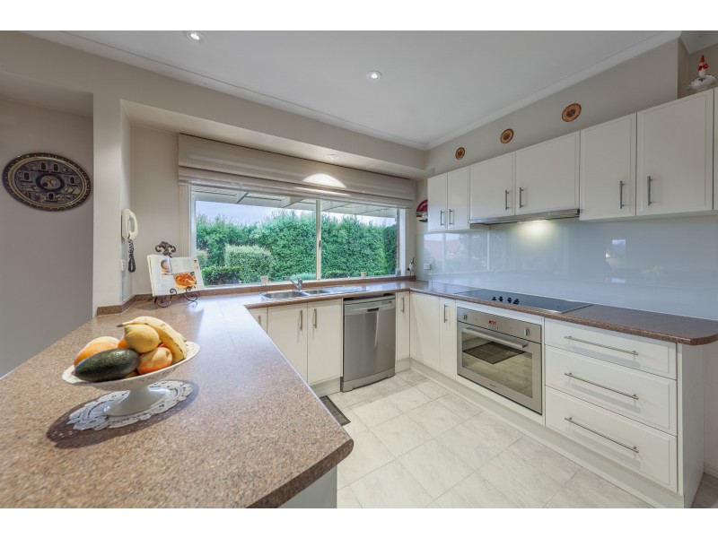 15 Morilla Court, Gisborne VIC 3437