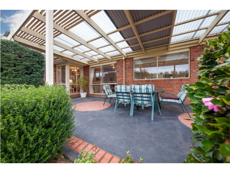 15 Morilla Court, Gisborne VIC 3437