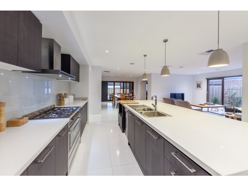 6 Morand Street, Gisborne VIC 3437