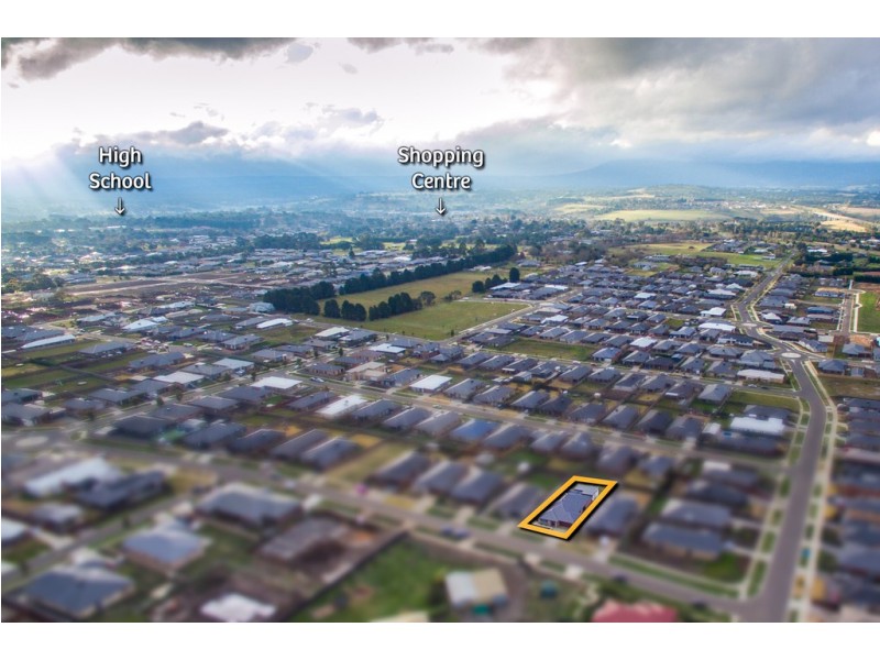 6 Morand Street, Gisborne VIC 3437