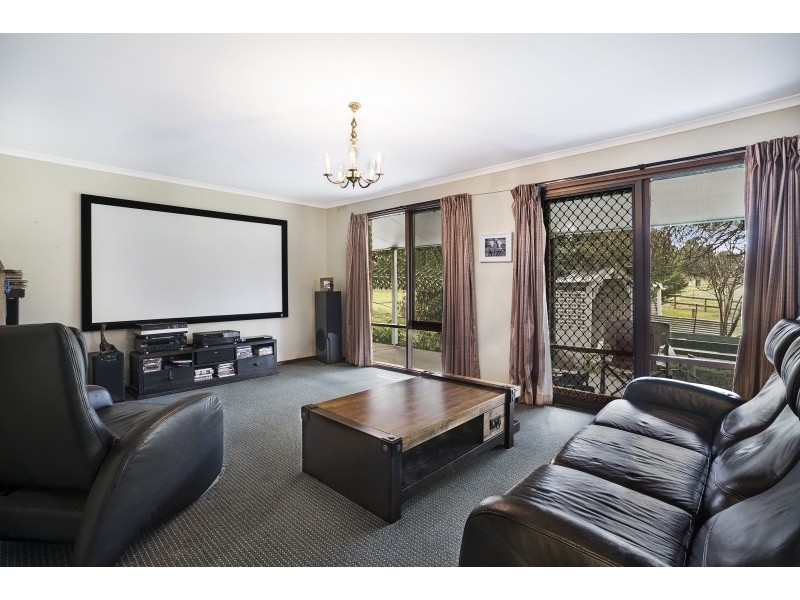 204 Panorama Drive, Gisborne VIC 3437