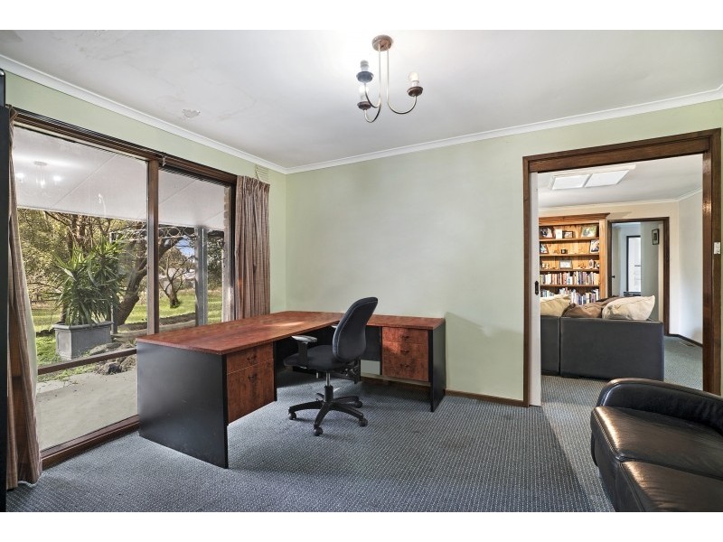 204 Panorama Drive, Gisborne VIC 3437