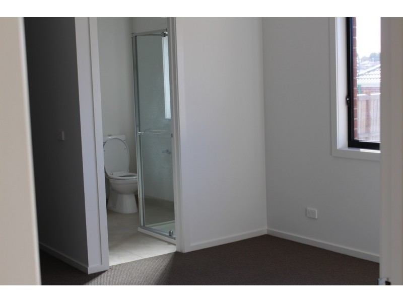 72 Rosenthal Boulevard, Sunbury VIC 3429