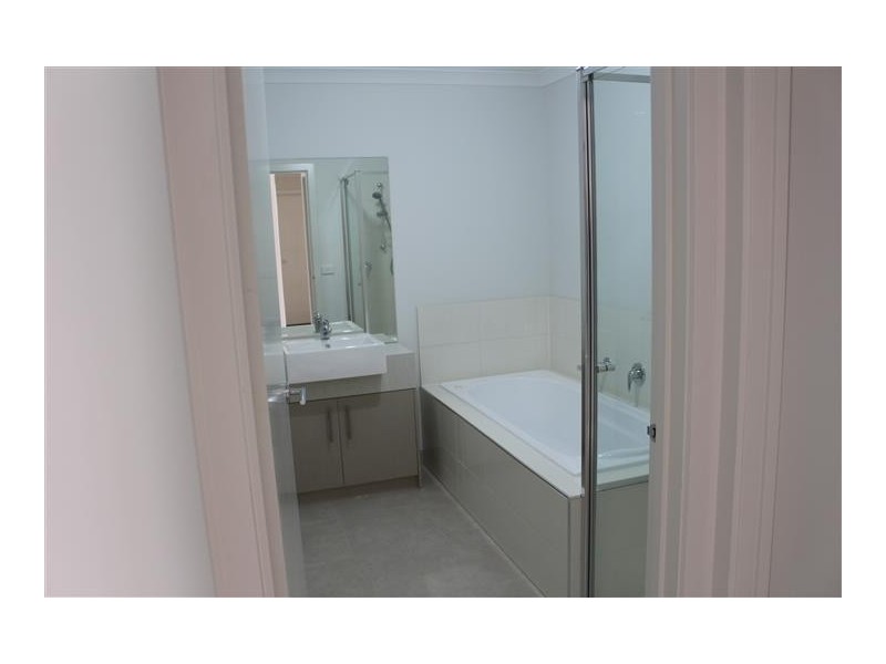 72 Rosenthal Boulevard, Sunbury VIC 3429