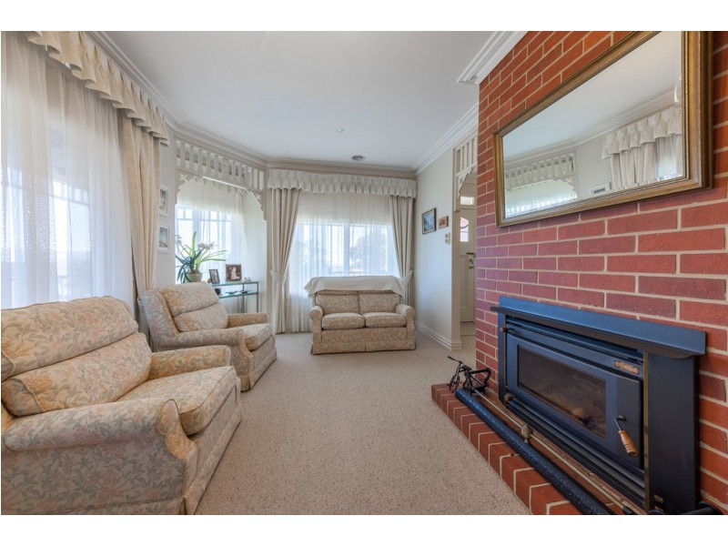 7 Wyralla Crescent, Gisborne VIC 3437