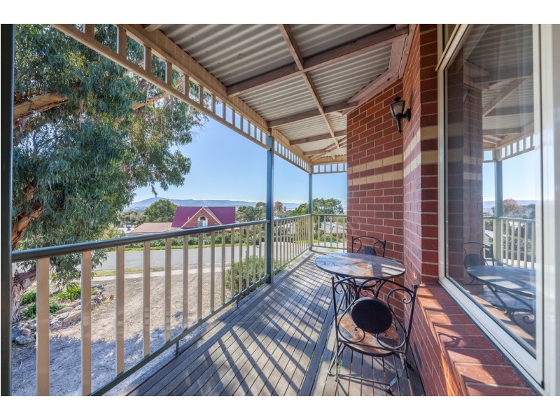 7 Wyralla Crescent, Gisborne VIC 3437