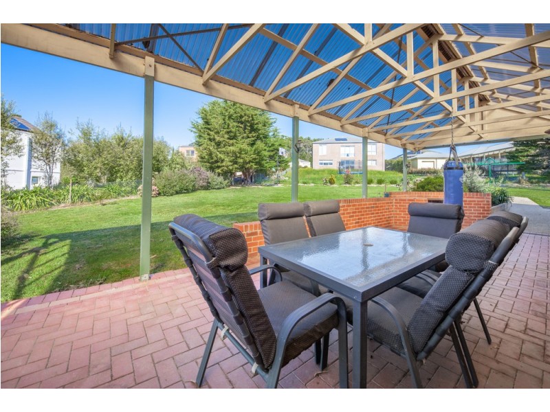 7 Wyralla Crescent, Gisborne VIC 3437