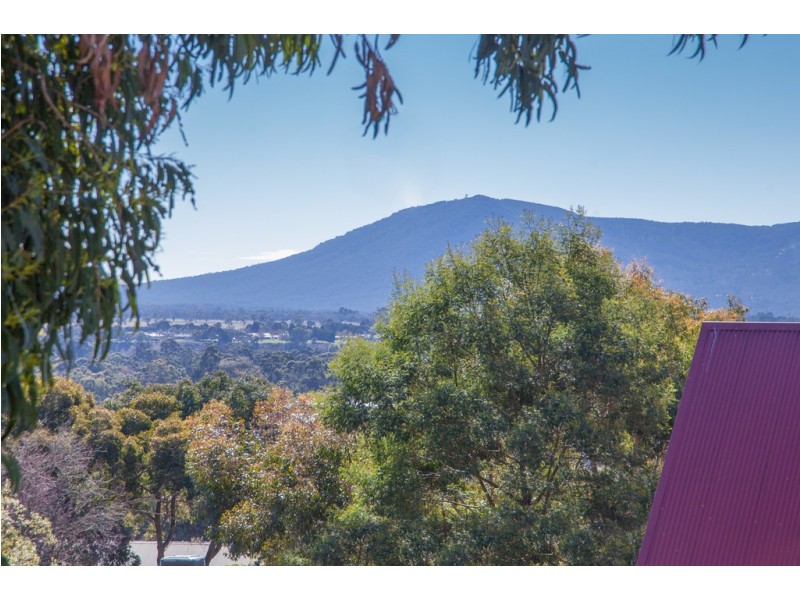 7 Wyralla Crescent, Gisborne VIC 3437