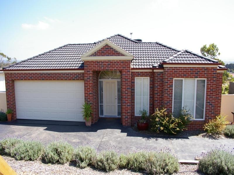 17 Kurung Crt West, Gisborne VIC 3437