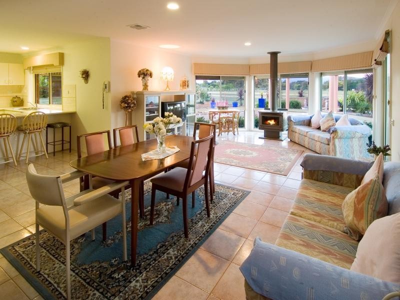 225 Kilmore Rd, Gisborne VIC 3437