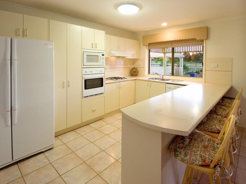 225 Kilmore Rd, Gisborne VIC 3437