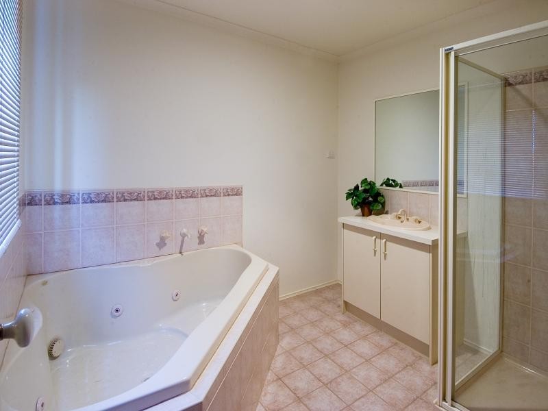 225 Kilmore Rd, Gisborne VIC 3437