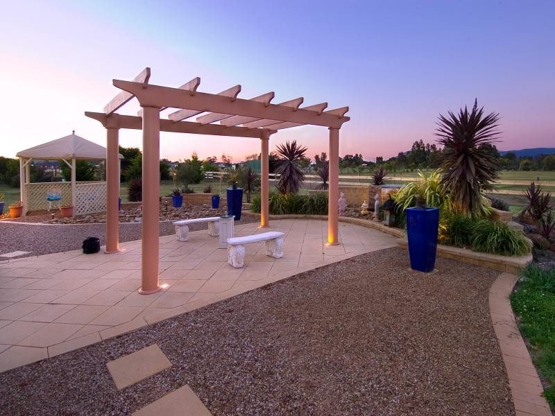 225 Kilmore Rd, Gisborne VIC 3437