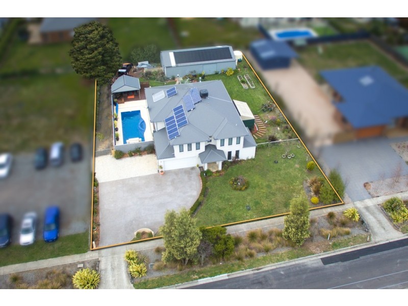 11-13 Brady Road, Gisborne VIC 3437
