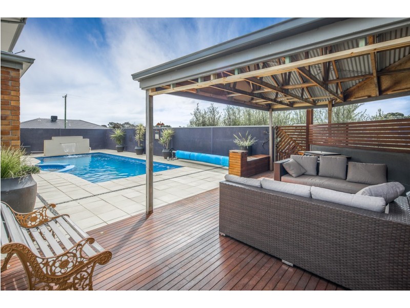 11-13 Brady Road, Gisborne VIC 3437