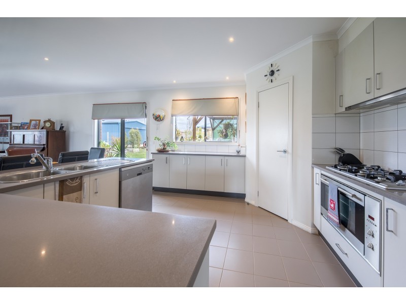 11-13 Brady Road, Gisborne VIC 3437