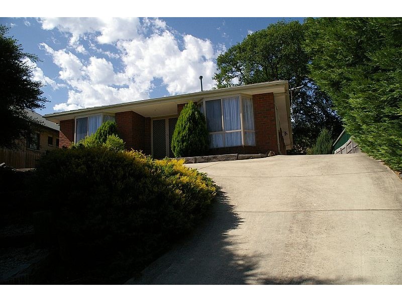 30 Frith Road, Gisborne VIC 3437