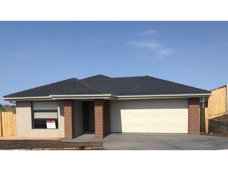 56 Wedmore Cres, Sunbury VIC 3429