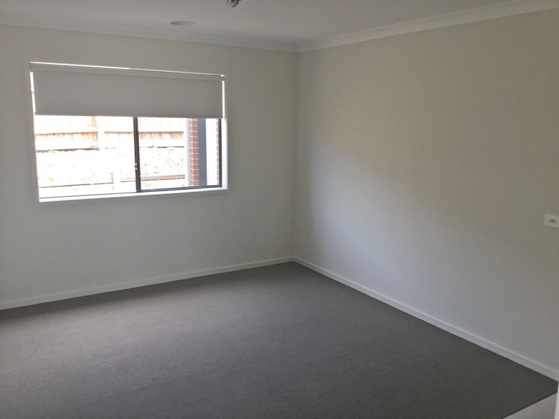 56 Wedmore Cres, Sunbury VIC 3429