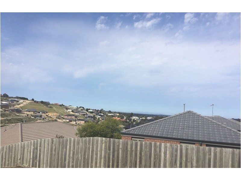 56 Wedmore Cres, Sunbury VIC 3429