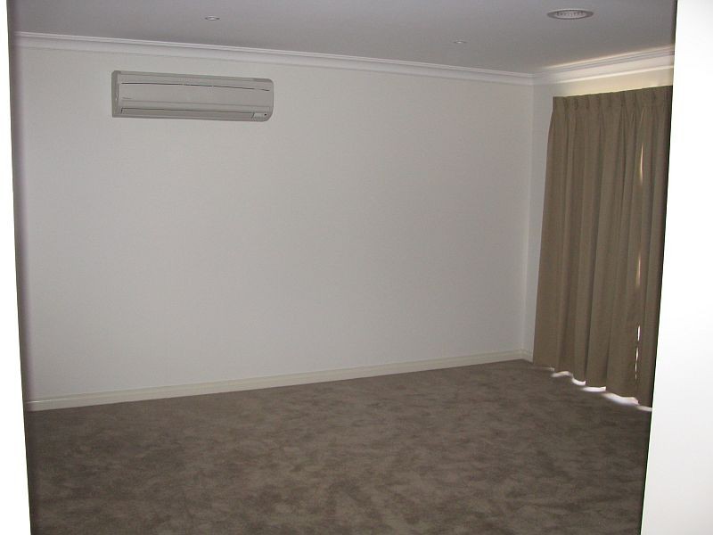 6 Black Ave, Gisborne VIC 3437